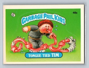 1985 Topps Garbage Pail Kids Series 2 #48a Tongue Tied Tim Sticker Card - Bild 1 von 2