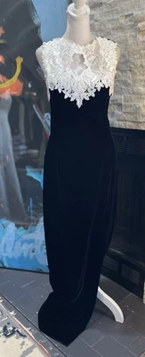 Scott McClintock Vtg Black Velvet Lace Applique  Evening Gown  Size 6 - Image 1 of 4