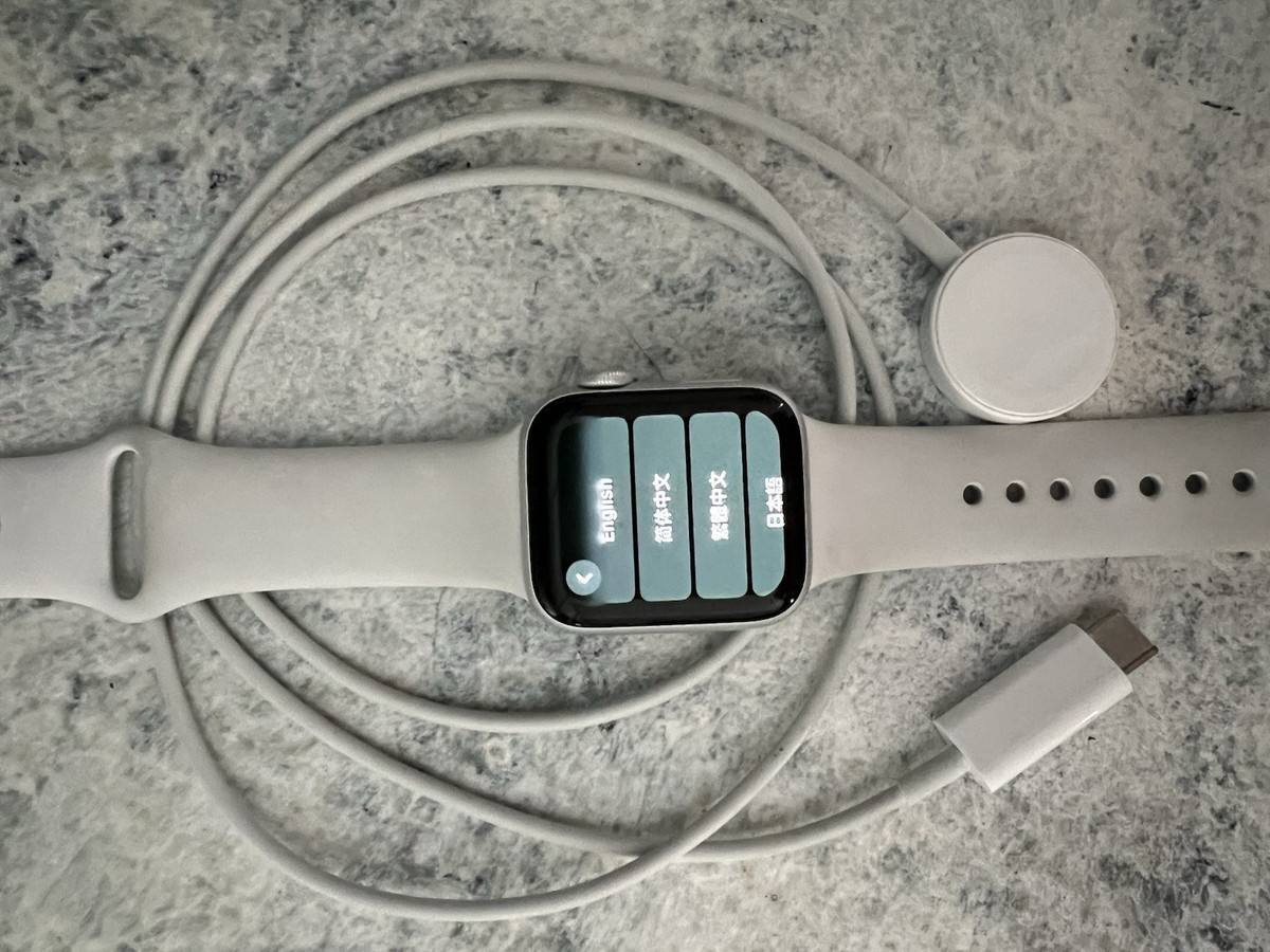 Apple Watch Series 5 Smart 40 mm Case Wristwatches for Sale Apple Watch Series 5 Smart 40 mm Case Wristwatches for Sale