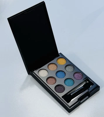 Avon Mark On The Dot Metallic Eyeshadow Compact NEW IN BOX Discontinued - Image 1 of 4