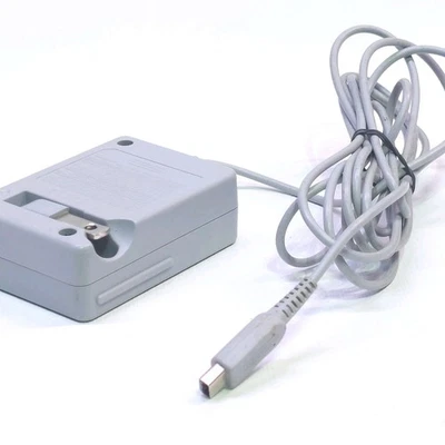 Genuine Nintendo WAP-002 (USA) AC Power Adapter Charger for 3DS, XL, DSi, DSi XL - Image 1 of 4