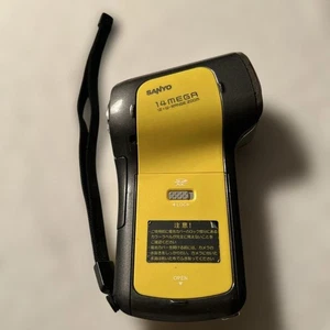 SANYO Xacti Yellow Waterproof Full HD Video Camera with Battery & Strap - Picture 1 of 5