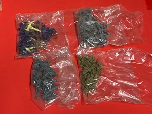 Assortimento di UOMINI DELL'ESERCITO Soldatini Cannoni Cavalli Ecc. - Foto 1 di 7