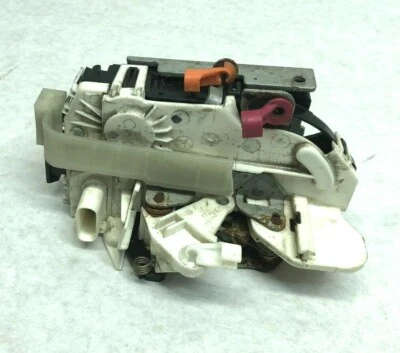 Jeep Compass 2011-2017/2009-2010 RAM 1500/2500 cerradura de pestillo de puerta delantera izquierda OEM  Foto 1 de 4