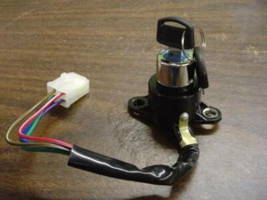 C70 PASSPORT 1980 1981 KEY SWITCH IGN W/ 2 KEYS REF OEM # 35100-172-027 (S1081) - Picture 1 of 3