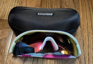 NEW Torege Polarized Sports Sunglasses With Case And Accessories - Pink/white - Picture 1 of 4
