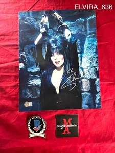 ELVIRA CASSANDRA PETERSON AUTOGRAPHED SIGNED 11x14 PHOTO! BECKETT COA! HORROR! - Picture 1 of 7