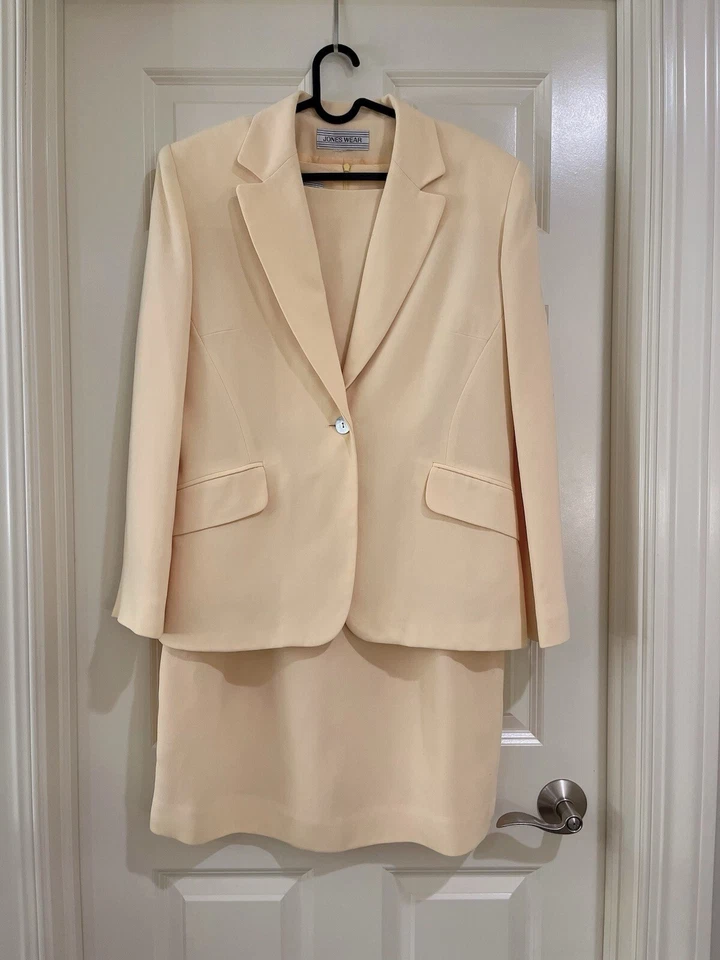 jones wear women 2- piece dress suits size fits like L - Image 1 of 4