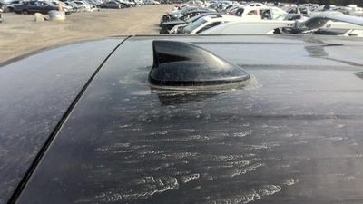 Antena usada compatible con: Nissan Pathfinder 2020 grado A Foto 1 de 4