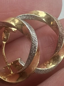 Vintage 9ct Tricolour Gold Small Hoop Earrings Perfect For A Child - Picture 1 of 6