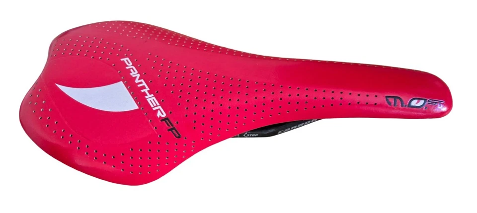 Sillín de bicicleta de carretera Pinarello Most Panther FP rojo carbono NOS retro Foto 1 de 4