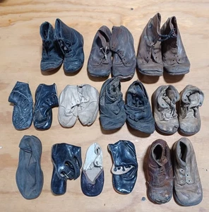 Lotto scarpe antiche per bambini miste varie 7 paia, 6 singole - Foto 1 di 6