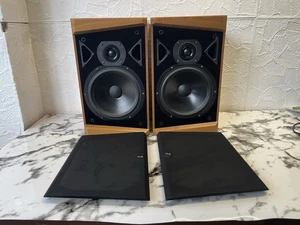 T+A HELIOS MIDI 2E Lautsprecher In Braun/Holz Guter Zustand - Bild 1 von 14