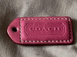 ๐ COACH Leather Charm Hang Tag Fob Bag Keychain HOT PINK - Picture 1 of 3