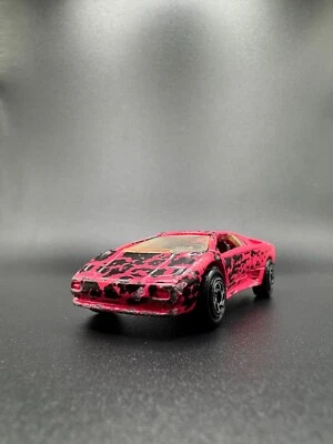 Matchbox LAMBORGHINI DIABLO HOT PINK w/ Black 1991  TRUNK OpensVintage Toy Car - Image 1 of 4