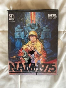 Nam-1975 NAM-1975 Neo Geo AES EE. UU. Inglés 1990 LN Excepto Censura Completo en Caja - Imagen 1 de 3