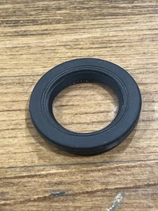 Viewfinder Eyepiece Oculaire de visée Nikon DK-17 pour D1 D2 D3 D4 D5 D6 D700 F6 - Imagen 1 de 2