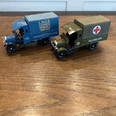 CORGI  923 THORNYCROFT 1929  BRITISH ARMY AMBULANCE AND PARCEL TRUCK.  #726 - Image 1 of 4
