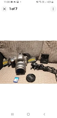 Nikon D D40 6.1MP DSLR Camera with  18-55mm Lens - Silver. 7500 bx - Image 1 of 4