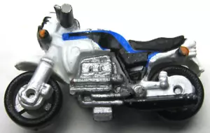 VINTAGE 1987 GALOOB MICRO MACHINES BMW K100 MOTORCYCLE WHITE & BLUE 1" - NICE - Picture 1 of 5