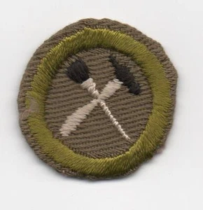 Insignia de mérito artesanal, tipo C bronceado estrecho prensado (1938-46), usada - Imagen 1 de 1