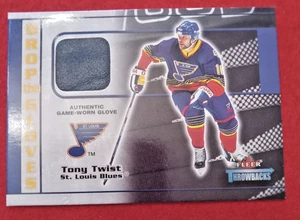 2002 03 Fleer Hockey  GAME WORN GLOVE  Card  TONY TWIST St Louis Blues 128/200 - Picture 1 of 2