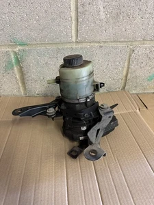 VAUXHALL VIVARO ELECTRIC POWER STEERING PUMP 1.6 DIESEL 2016 MODEL 491100616R - Picture 1 of 5