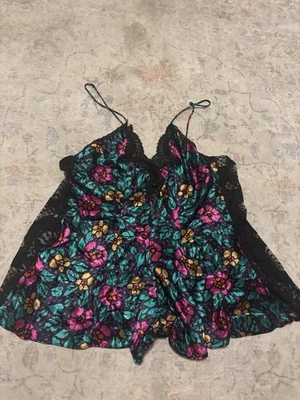 Lencería de peluche vintage con estampado floral satinado cama íntima grande usado en excelente estado Foto 1 de 2