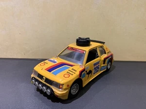 BURAGO 1/24 PEUGEOT 205 TURBO #205 GIALLO VINTAGE - Foto 1 di 6
