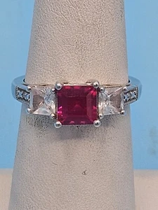 925 Silver Engagement Ring style. Hot Pink CZ Princess Cut, 2 Clear Accents Sz 7 - Picture 1 of 14