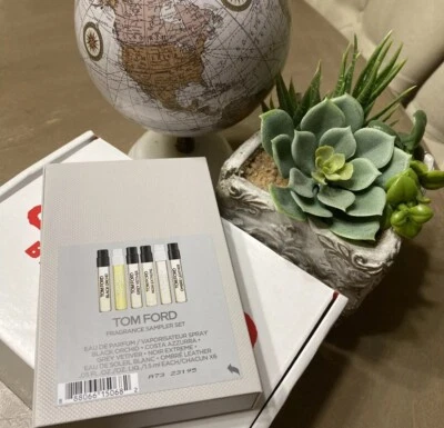 Tom Ford Private Blend EDP Scents Sampler Set 6 X .05 oz, 1.5ml Black Orchid - Image 1 of 4