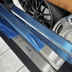 Juego de 4 listones de entrada originales Mercedes-Benz SL63 R230 revestimiento - Imagen 1 de 10