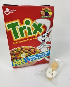Vintage GMI 1991 Trix Cereal Box With Plastic Bunny Rabbit Color Changing Spoon - Picture 1 of 9