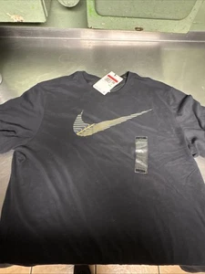 Nueva Camiseta Nike Gris Amarilla Negra Ondulada Swoosh Logo Camiseta Talla L - Imagen 1 de 3