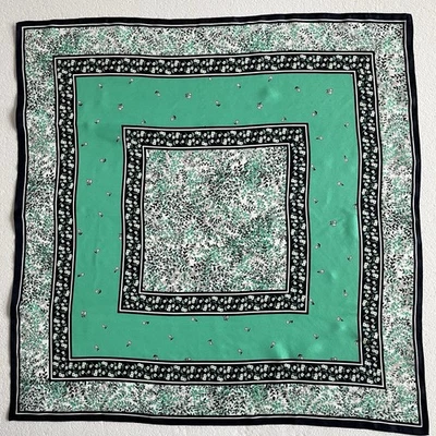 Bufanda cuadrada vintage de satén sedoso con patrón floral 25"x25" verde Foto 1 de 4