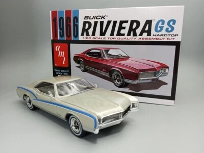 1/25 Scale Model Kit NEW 1966 Buick Riviera GS Hardtop by AMT 1439 - Image 1 of 4