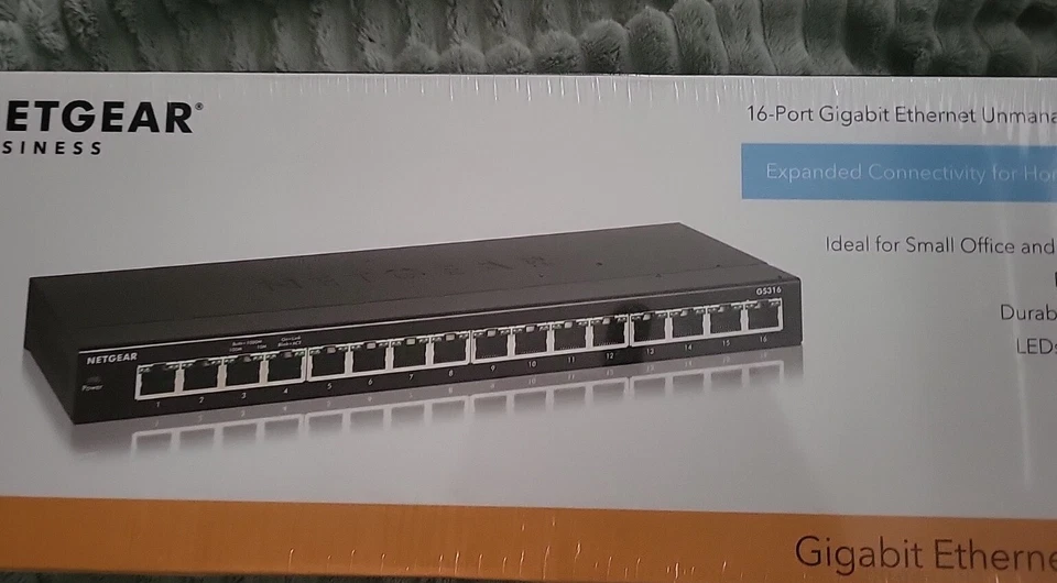Net Gear 16port Gigabit Ethernet Unmanaged Switch - Image 1 of 1