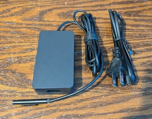 Microsoft Surface Charger With USB port - Model 1625, 30 Watt, 12V, 2.58A - Picture 1 of 4