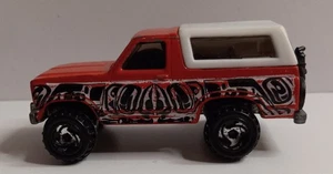 Vintage 1980 Hot Wheels Red Chevy Bronco 4X4 with Motorcycle on Back - Thailand - Picture 1 of 5