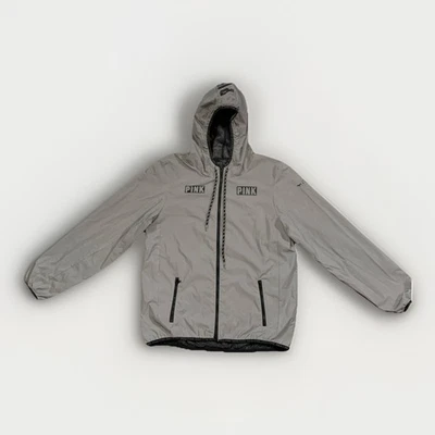 Chaqueta Victoria's Secret ROSA Anorak LANZAMIENTO LIMITADO / 002 Reflectante M/L Foto 1 de 4
