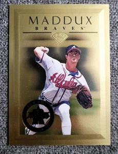 1996 Leaf Greg Maddux 22 kt GOLD  Leaf Stars RARE  1:190 ~ #2,190/2,500 - Picture 1 of 2