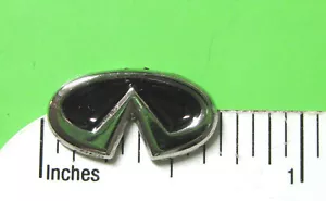 Emblema INFINITI - spilla cappello, spilla bavero, cravatta tac, spilla cappello CONFEZIONE REGALO - Foto 1 di 5