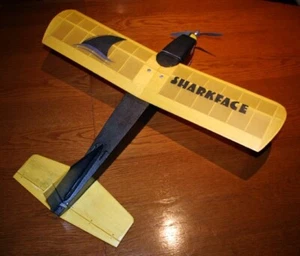 Sharkface ~ Modello sportivo radiocomandato portata 22" - costola ala balsa tagliata al laser ed ex SET - Foto 1 di 7