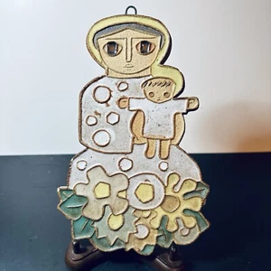 Vtg Wall Plaque Flower Madonna, St Andrew's Priory Ceramic Wall Art 1973 - 8" - Picture 1 of 4