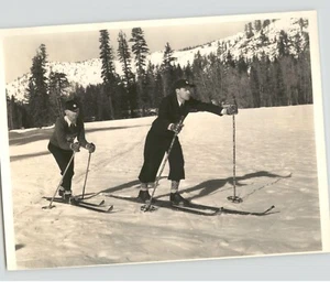 Wettkampf-SKIFAHRER Finn Rasmussen, Sigurd Vettestad VINTAGE 1935 Pressefoto - Bild 1 von 2