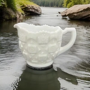 Westmoreland Milchglas blickdicht weiß alte Decke Milchkännchen keine Chips oder Risse - Bild 1 von 6