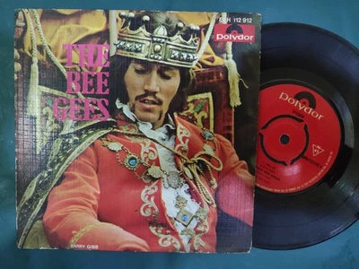 THE BEE GEES 4 songs Singapore 7" ep logo copyright weird cover - Image 1 of 4