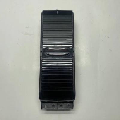 Porta-copos 14 JAGUAR XJ OEM# FDR-AW93-F048196-A-INS-09 - Imagem 1 de 4
