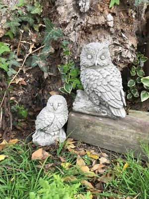 Mother and baby owl stone garden ornament proud mum mummy log statue barn tawny - Image 1 of 4