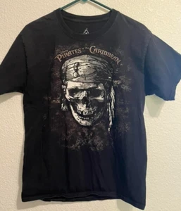 Camiseta Calavera Piratas del Caribe Negra Parque Disney Talla Med - Imagen 1 de 4